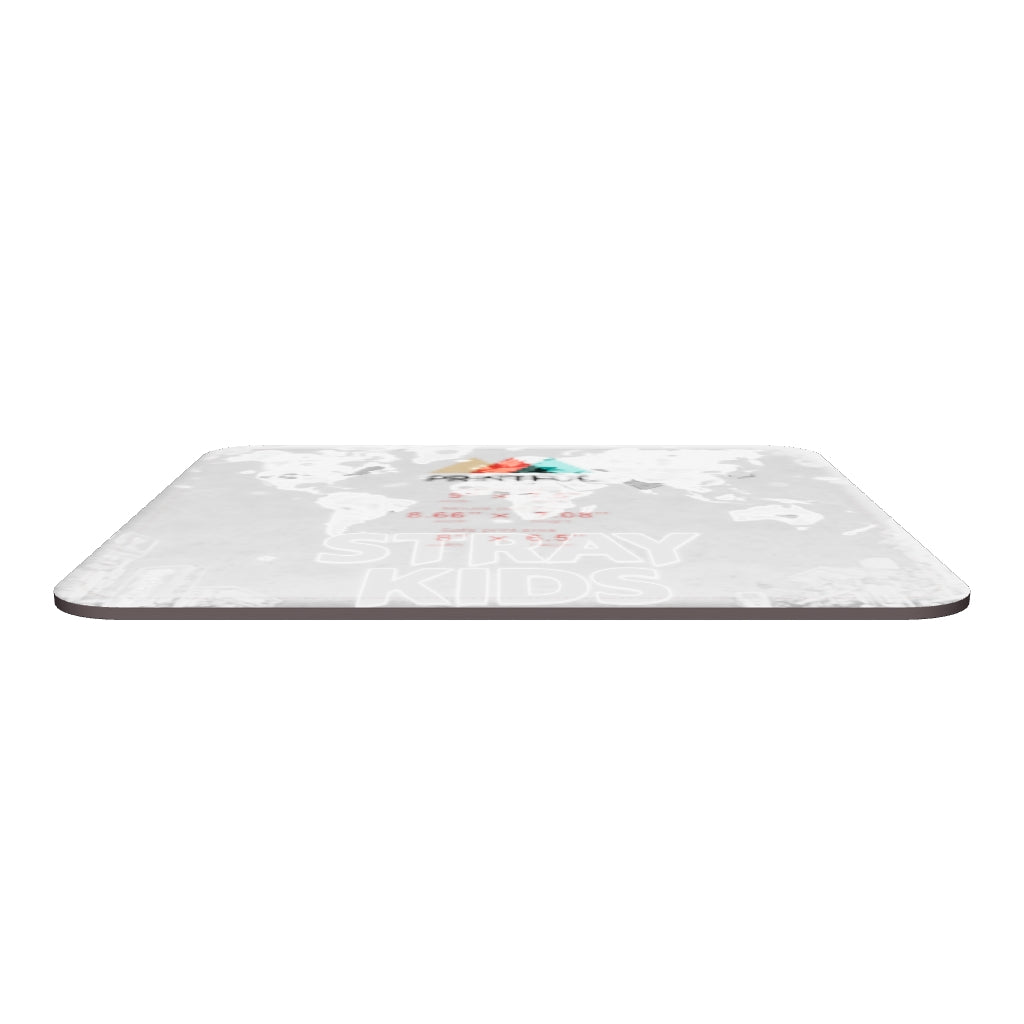 Tapis de souris : L’instant suspendu — Stray Kids, entre chaque mouvement, une nouvelle perspective.