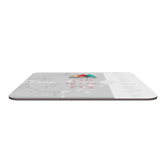 Tapis de souris : Point d'ancrage dans l’infini — Stray Kids, lumière discrète illuminant les chemins invisibles.