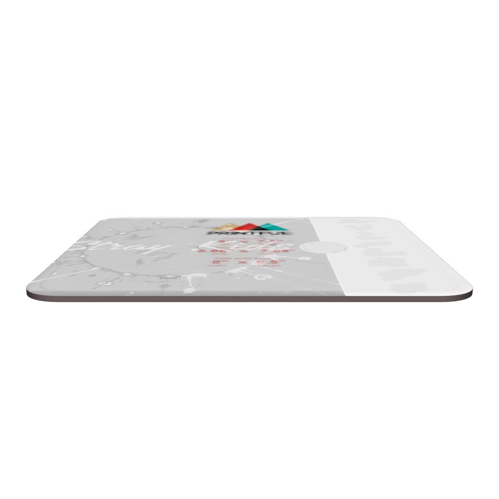 Tapis de souris : Point d'ancrage dans l’infini — Stray Kids, lumière discrète illuminant les chemins invisibles.