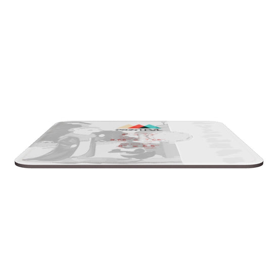 Tapis de souris : Un territoire muet, une carte intérieure — Stray Kids, la boussole du cœur en mouvement.